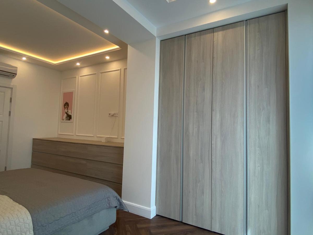 Modern Classic 2 Bedroom Apartment Near Most City Dnipro Esterno foto