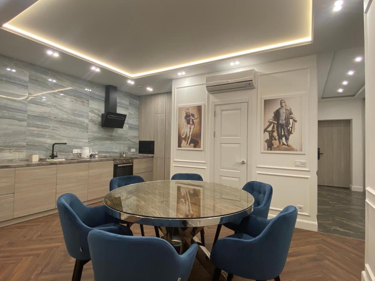 Modern Classic 2 Bedroom Apartment Near Most City Dnipro Esterno foto