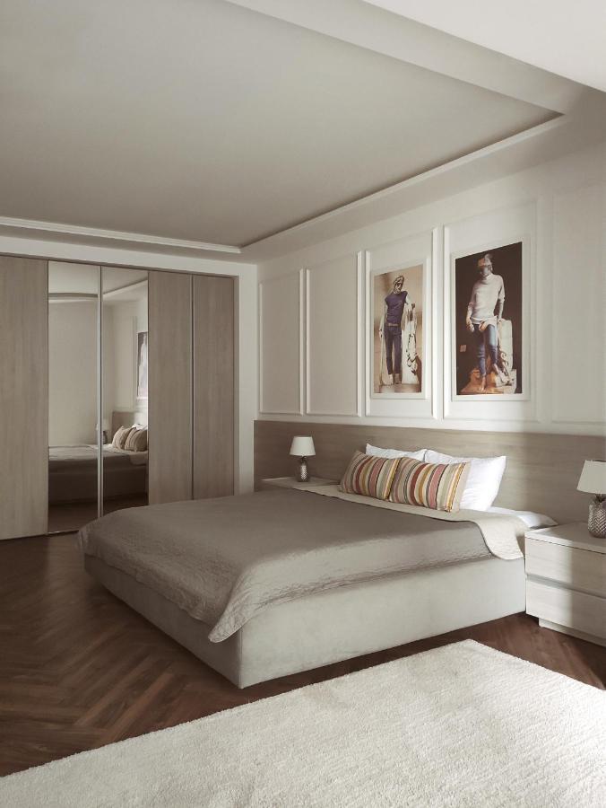 Modern Classic 2 Bedroom Apartment Near Most City Dnipro Esterno foto