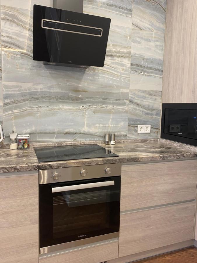 Modern Classic 2 Bedroom Apartment Near Most City Dnipro Esterno foto
