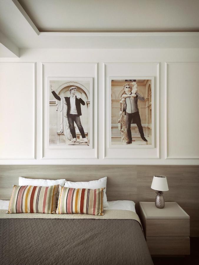 Modern Classic 2 Bedroom Apartment Near Most City Dnipro Esterno foto