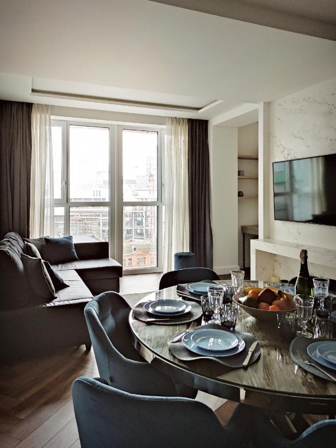 Modern Classic 2 Bedroom Apartment Near Most City Dnipro Esterno foto